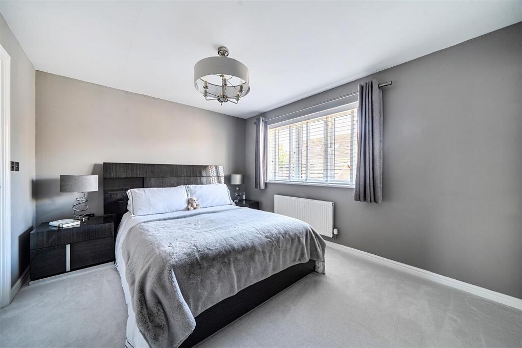 House in Portsmouth - View 5