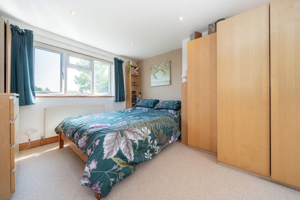 House in Twickenham - View 5