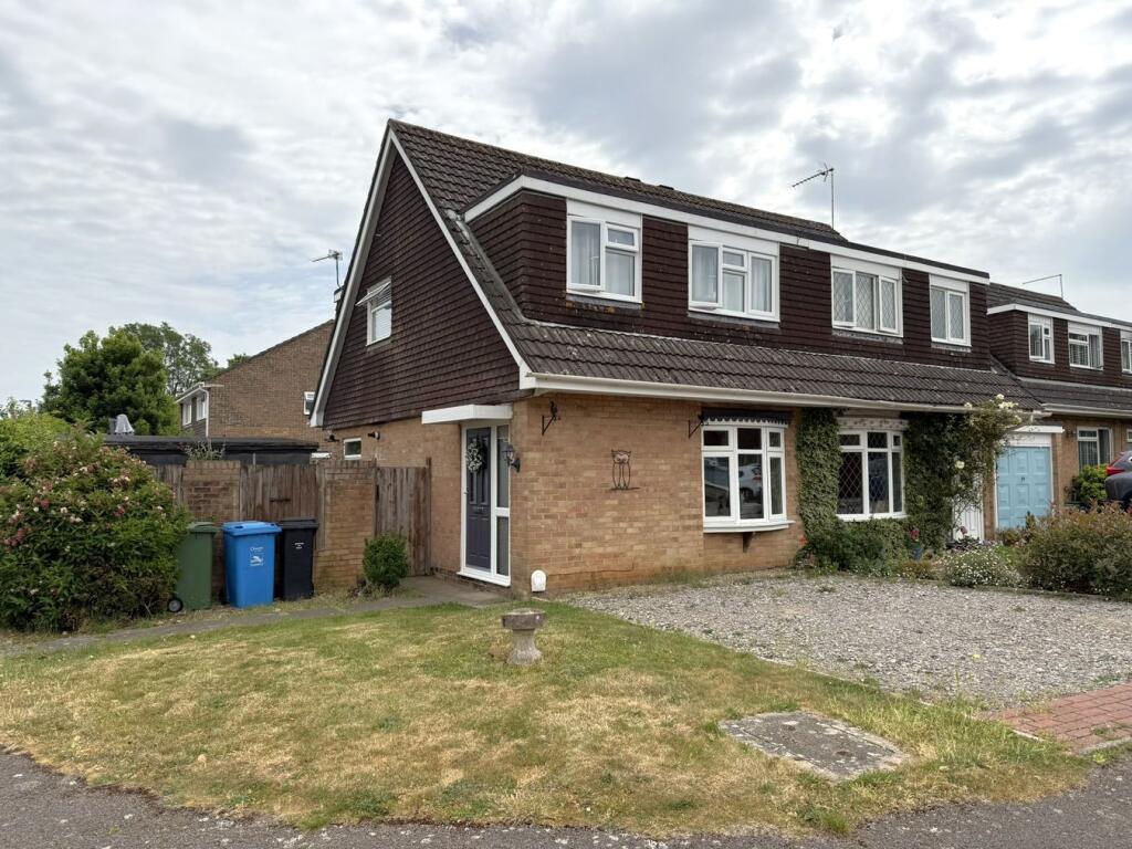 3-bed semi-detached on Cockerell Close, Merley , Wimborne, BH21, £339,000