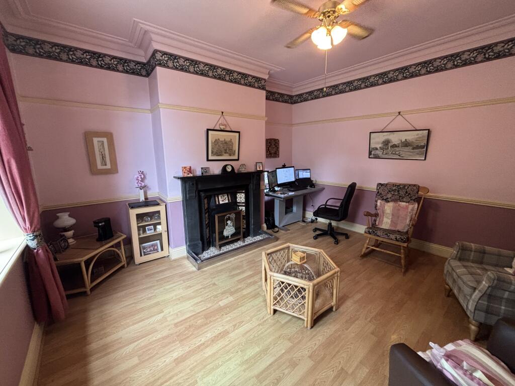 House in Bradford - View 3