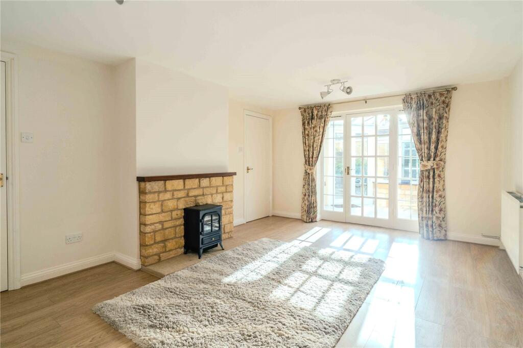 High Street, Broadway, Worcestershire, WR12 photo 2