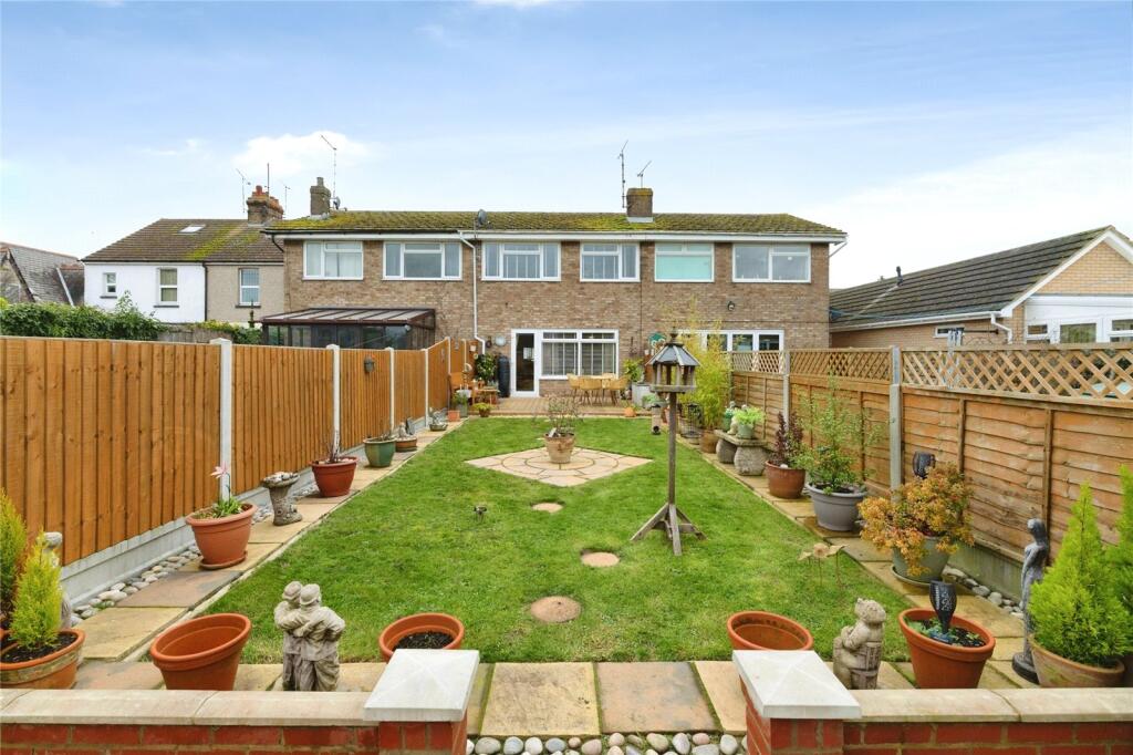 Alexandra Road, Great Wakering, Southend-on-Sea, Essex, SS3 photo 3
