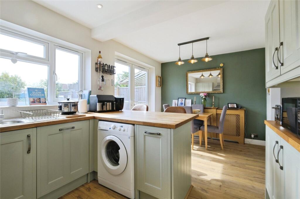 House in Southampton - More