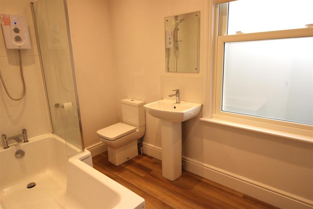 House in Canterbury - View 4