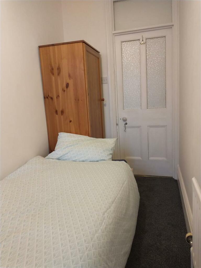 1 bedroom house share for rent