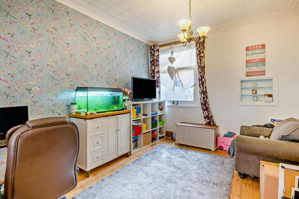 House in Bridlington, East Riding of Yorkshire - View 5