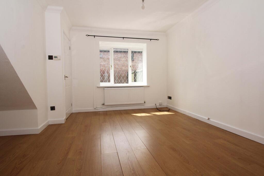 House in Cardiff, Llantrisant - View 2