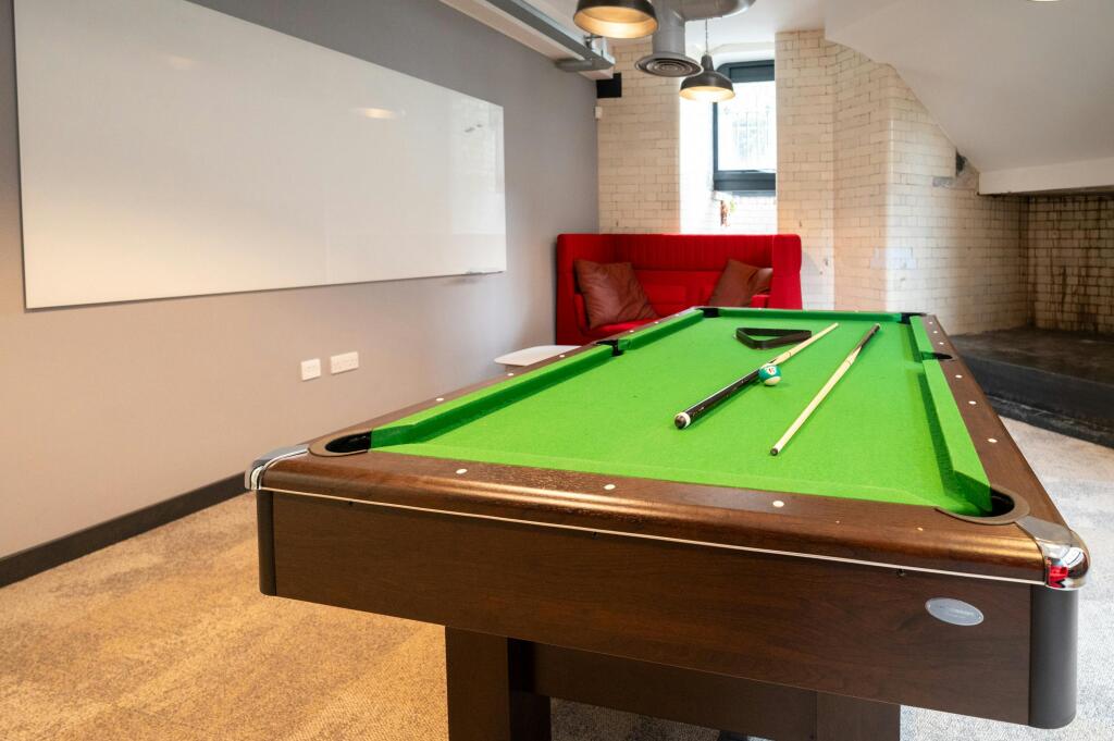 Self contained fitted suite