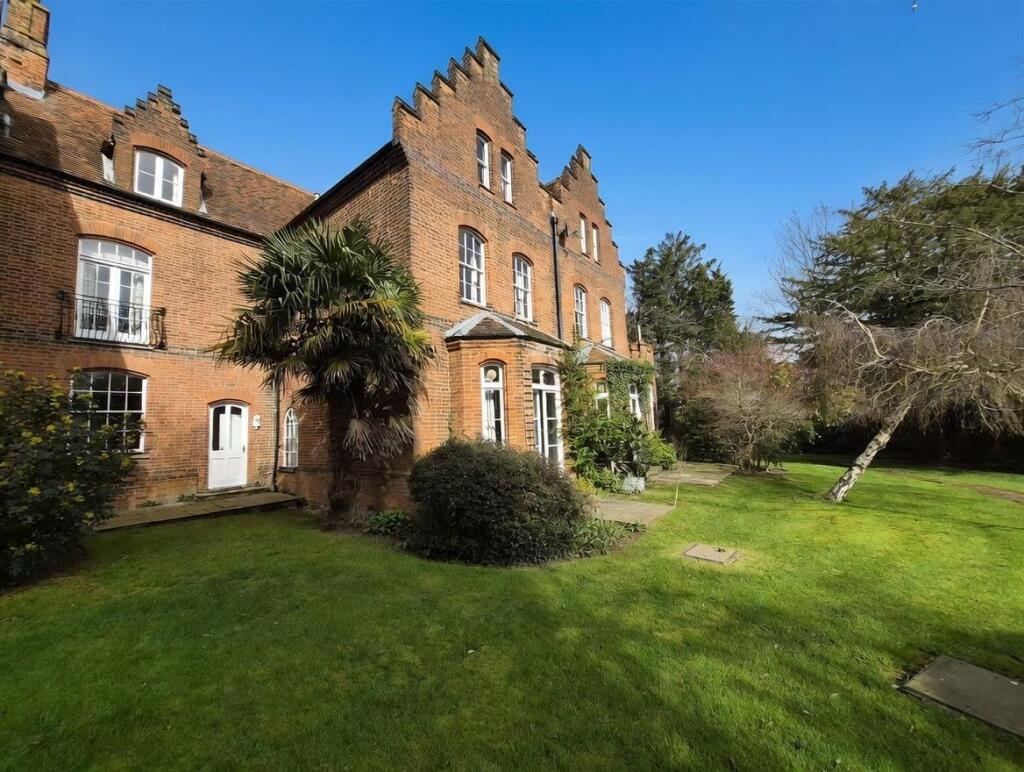 Apartment in Chelmsford, East Hanningfield - View 2