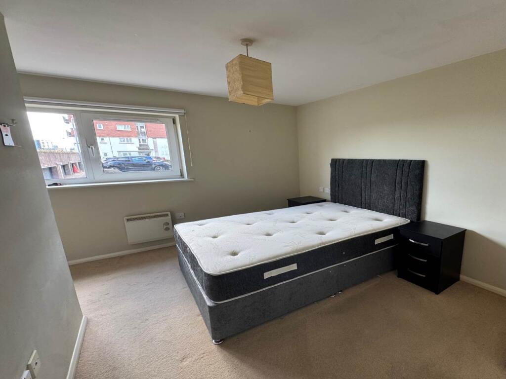 Apartment in Cardiff - View 4