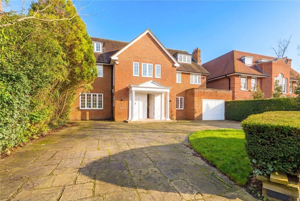 Main image of property: Winnington Close, Hampstead Garden Suburb, London, N2
