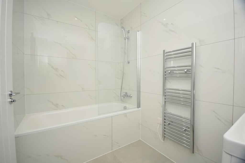 Apartment in Hatfield, Roe Green - More