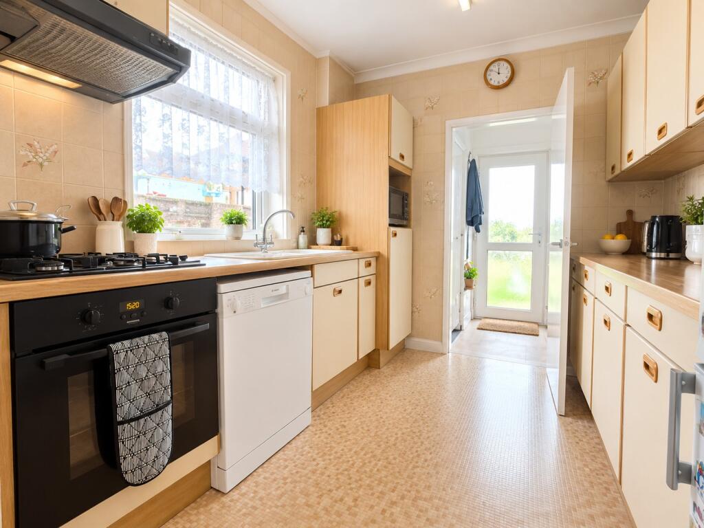House in Southampton, Midanbury - View 4