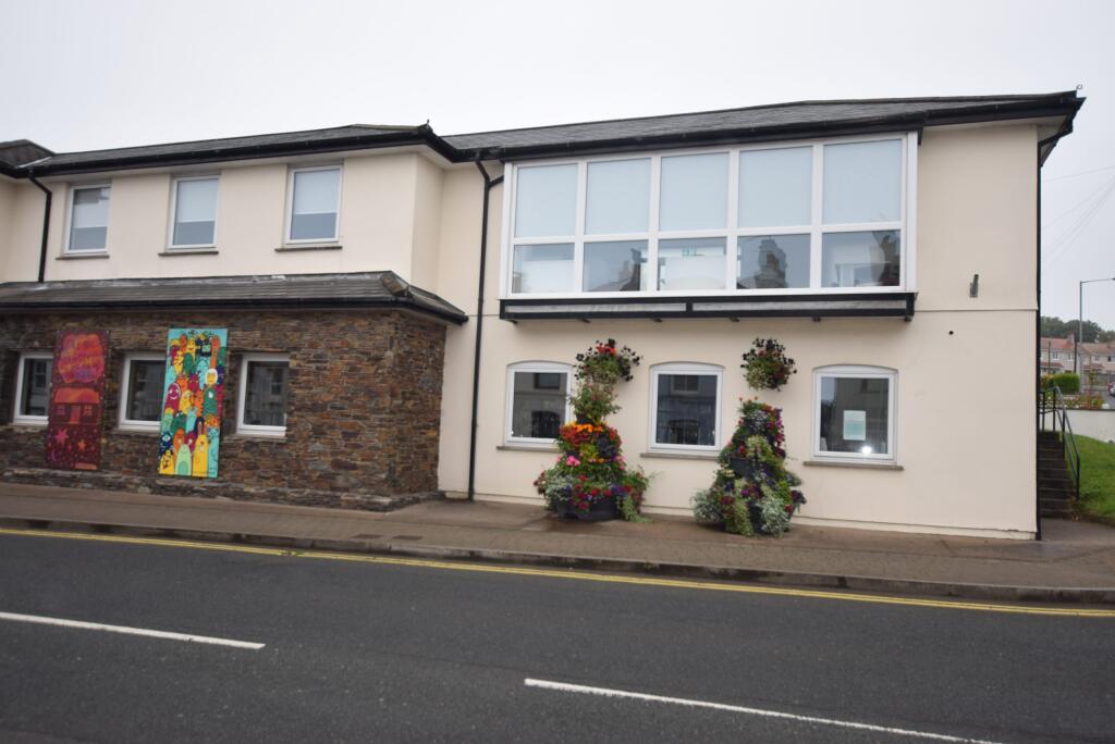 Main image of property: Willow House Main Road