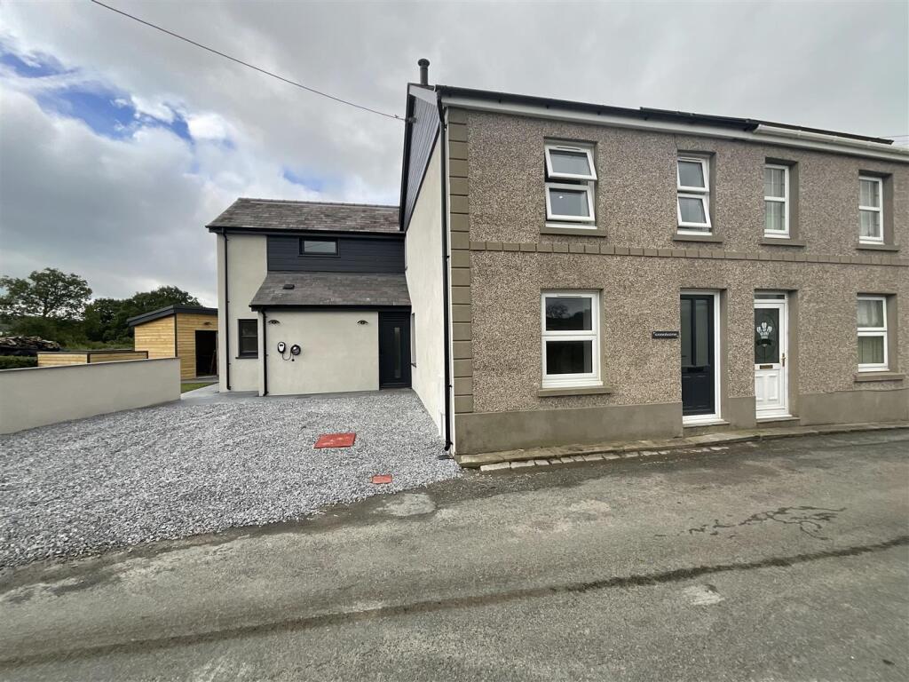 Main image of property: Llangadog