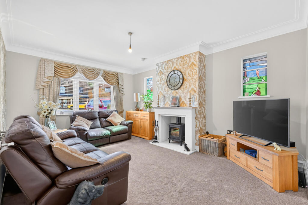 House in Southend-on-Sea - View 4