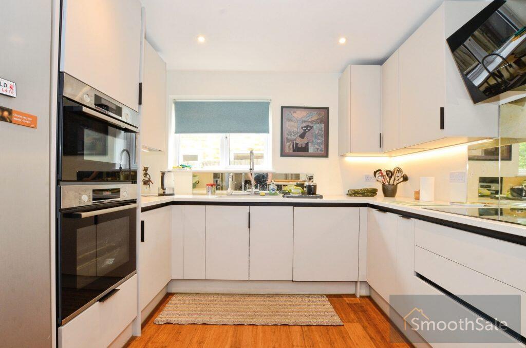 House in St Albans, Jersey Farm, Sandridge - View 4