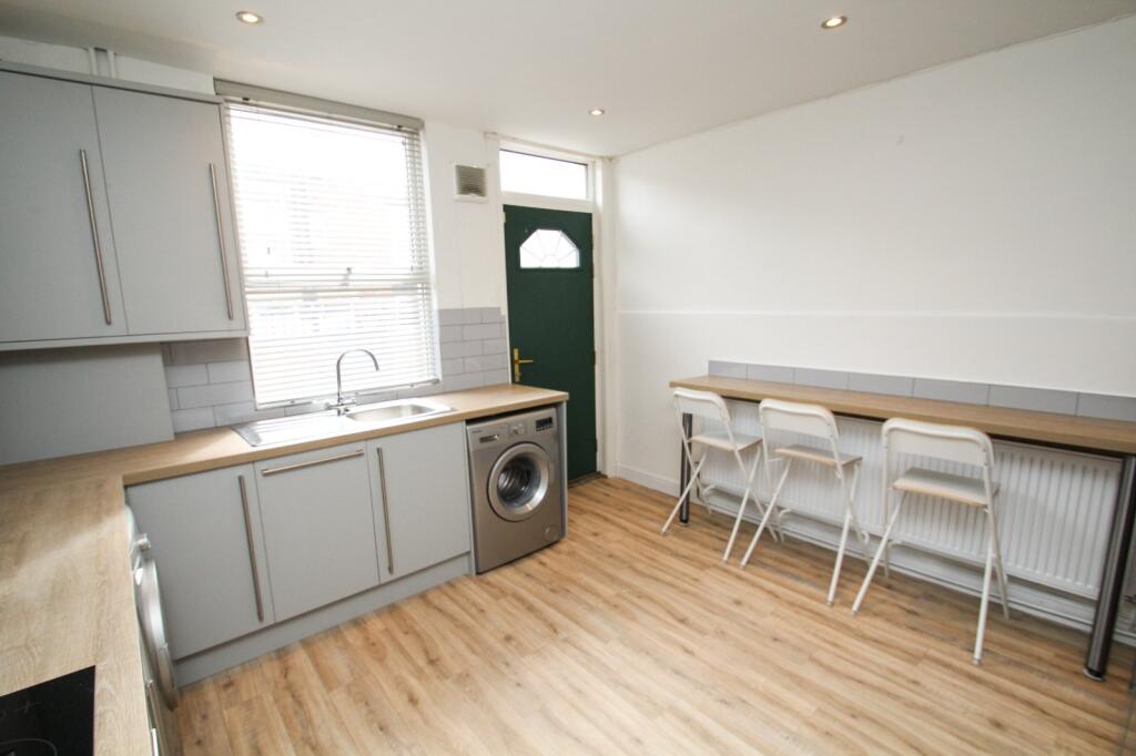 House in Leeds - View 3