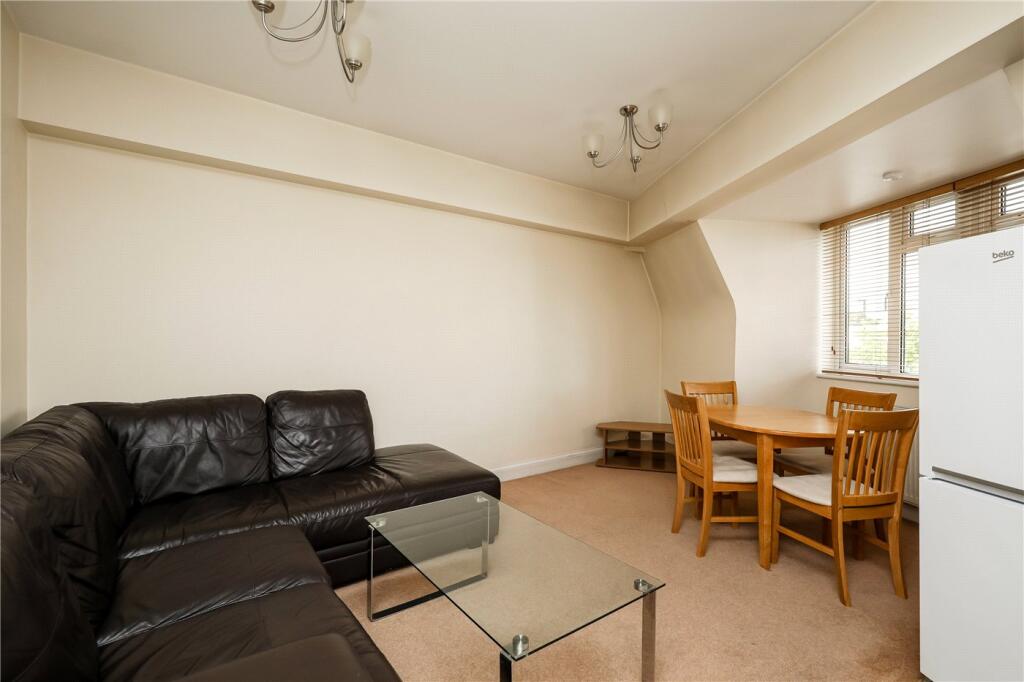 Apartment in London - View 5