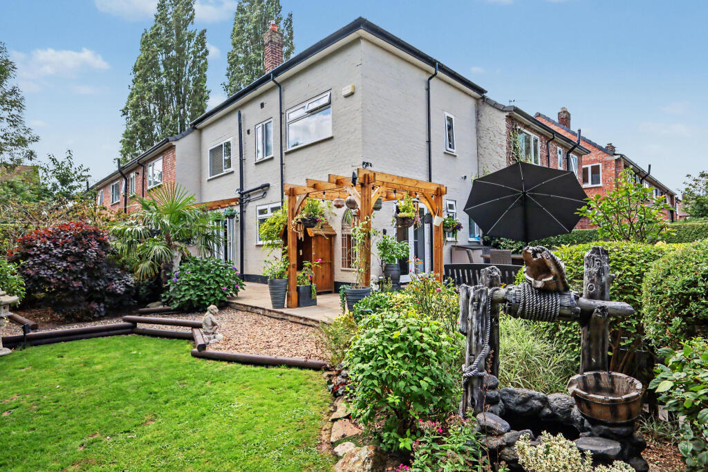 Main image of property: Portway, Manchester, M22 0BS