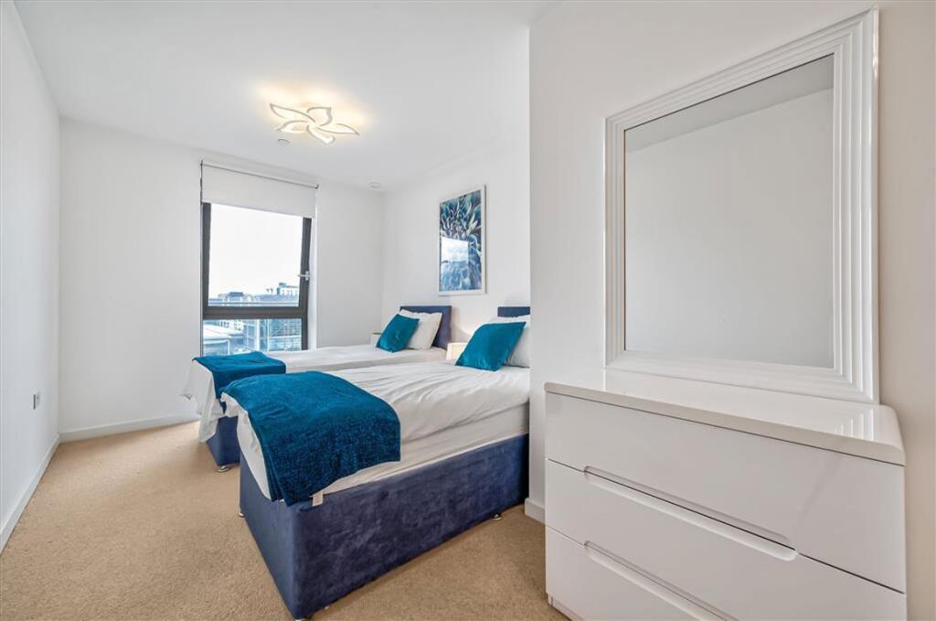 Apartment in Harrow - More