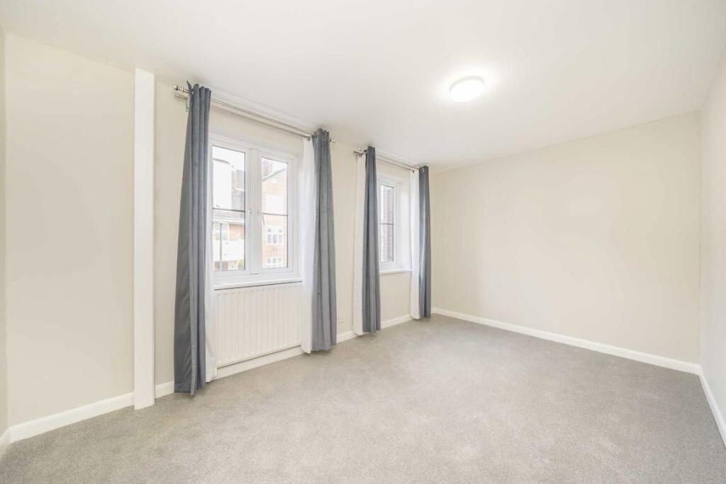 House in Twickenham - View 4