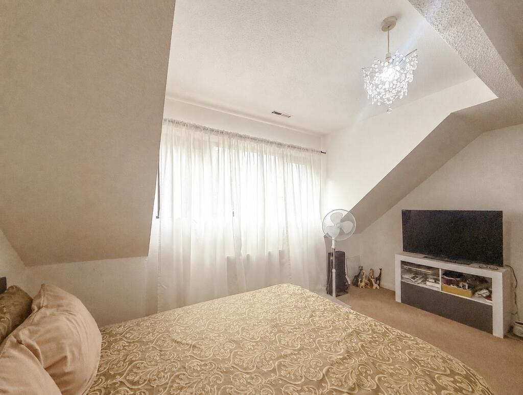 Apartment in Watford - More