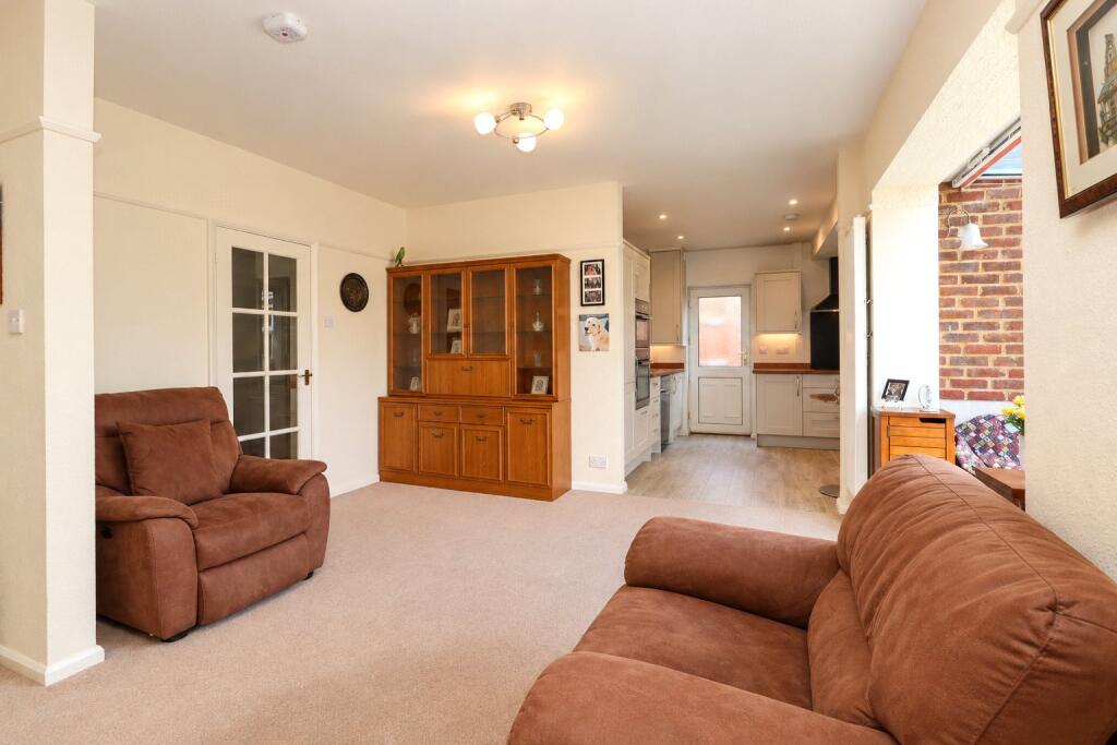 House in Woking, Westfield - View 5