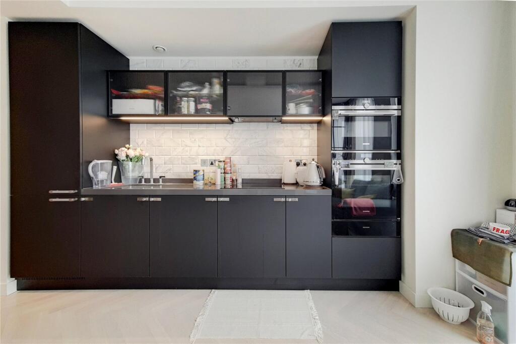 Apartment in London - View 4
