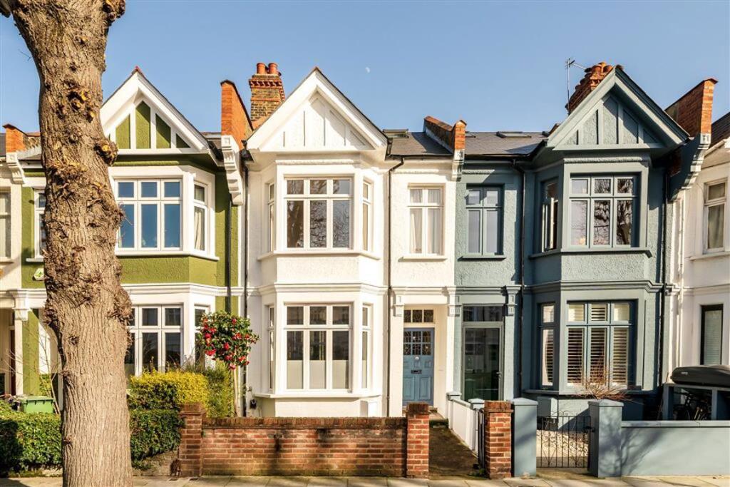 Main image of property: Sedgeford Road, Shepherd's Bush