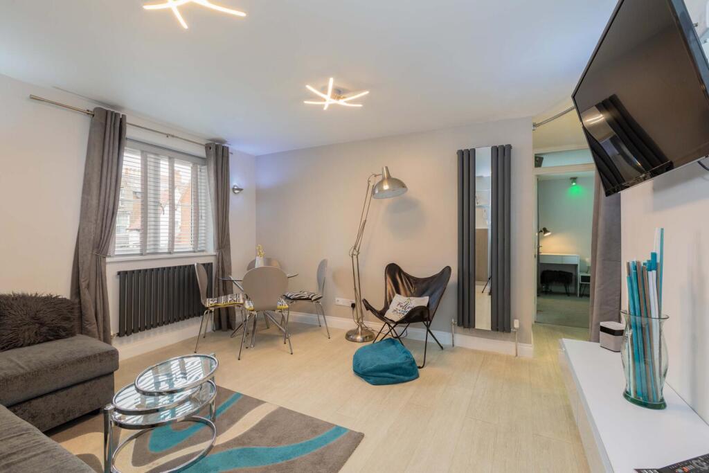 Apartment in Slough - More