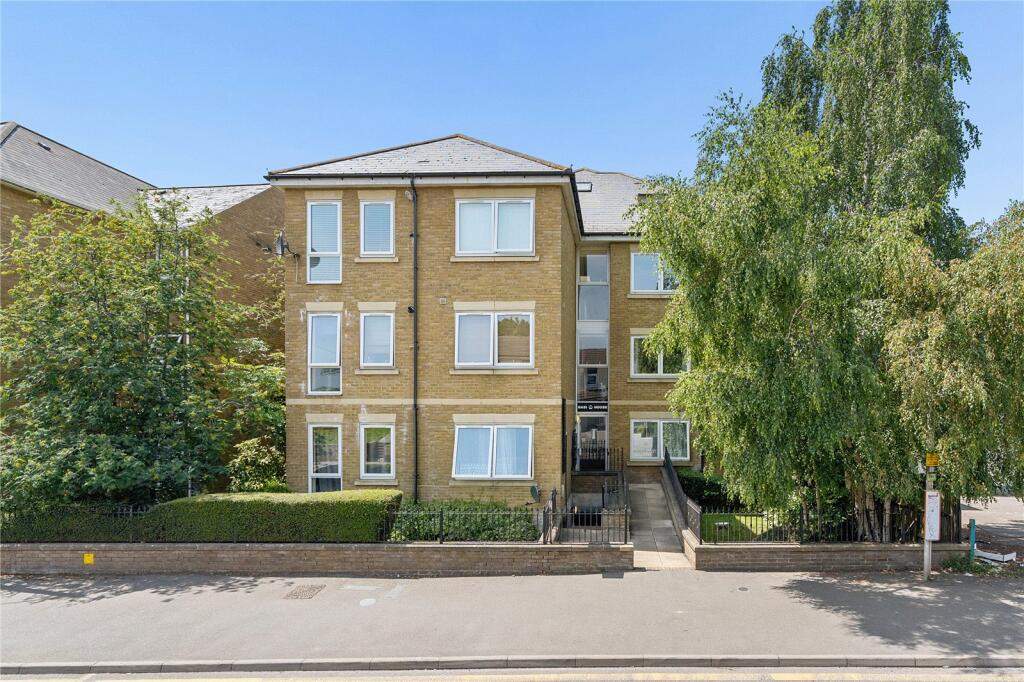 Main image of property: Wrotham Road, Gravesend, Kent, DA11