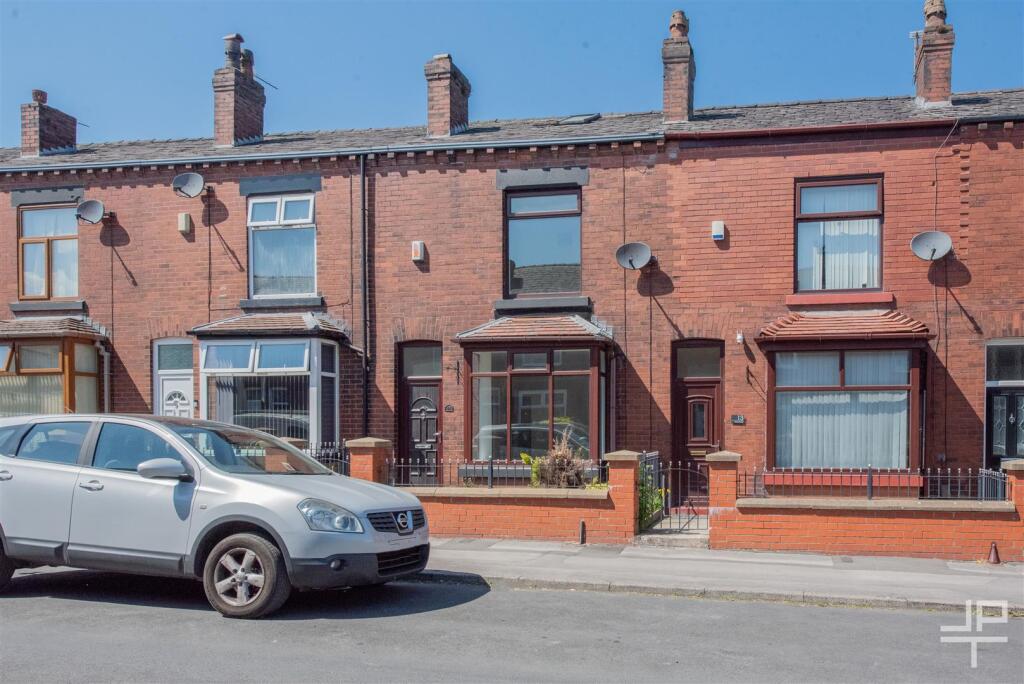 3-bed terraced on Hurst Street, Bolton, Manchester, BL3 3JF, £170,000