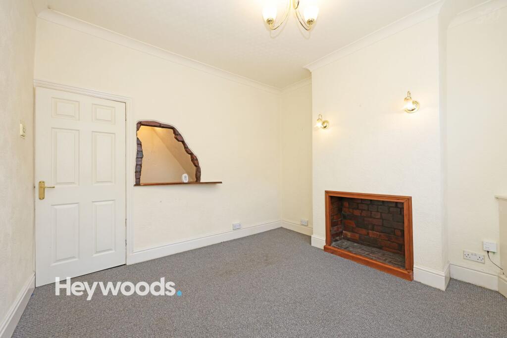 House in Stoke-on-Trent - View 5