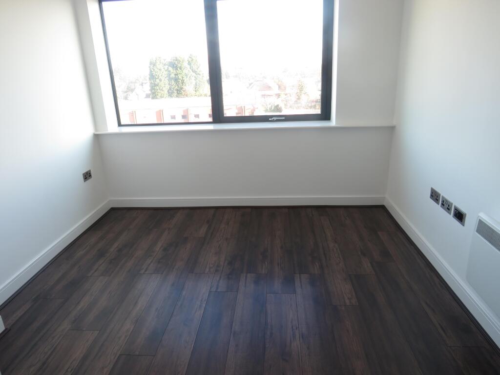 Apartment in Birmingham, Wylde Green, Erdington - View 3