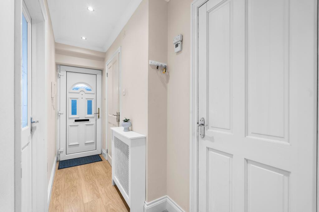 Additional image 9 of School Lane, Essendon, AL9