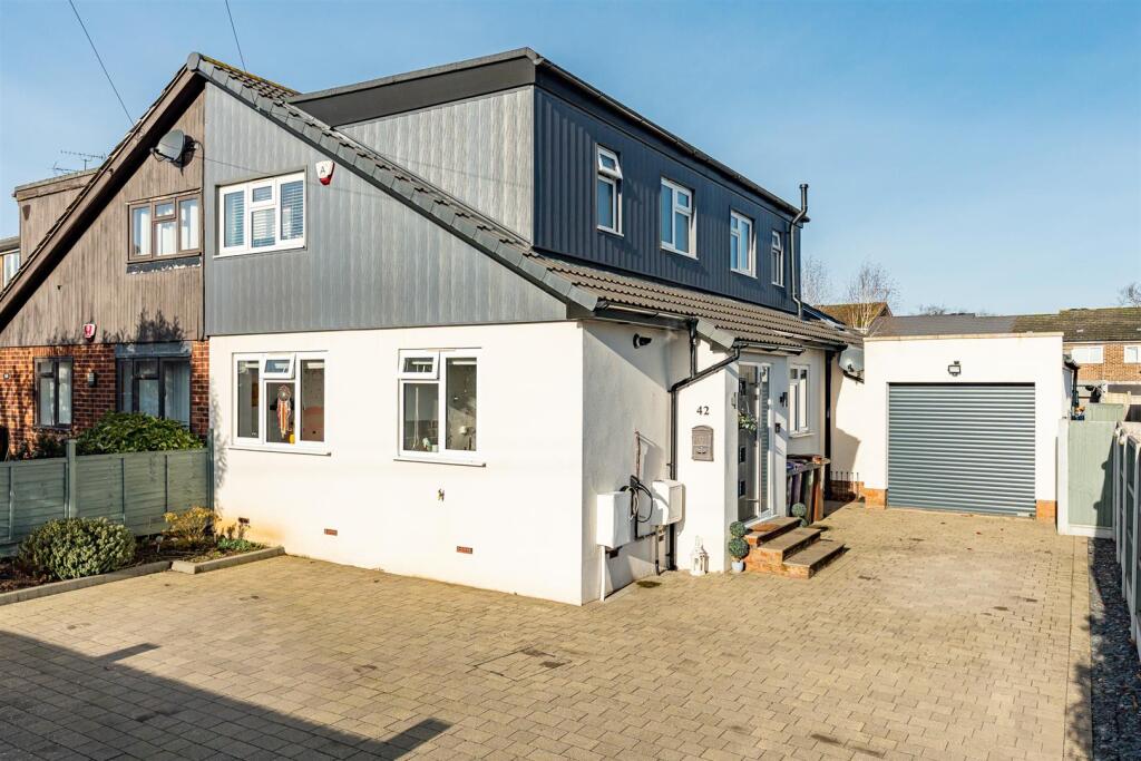Main image of property: Hornbeam Spring, Knebworth