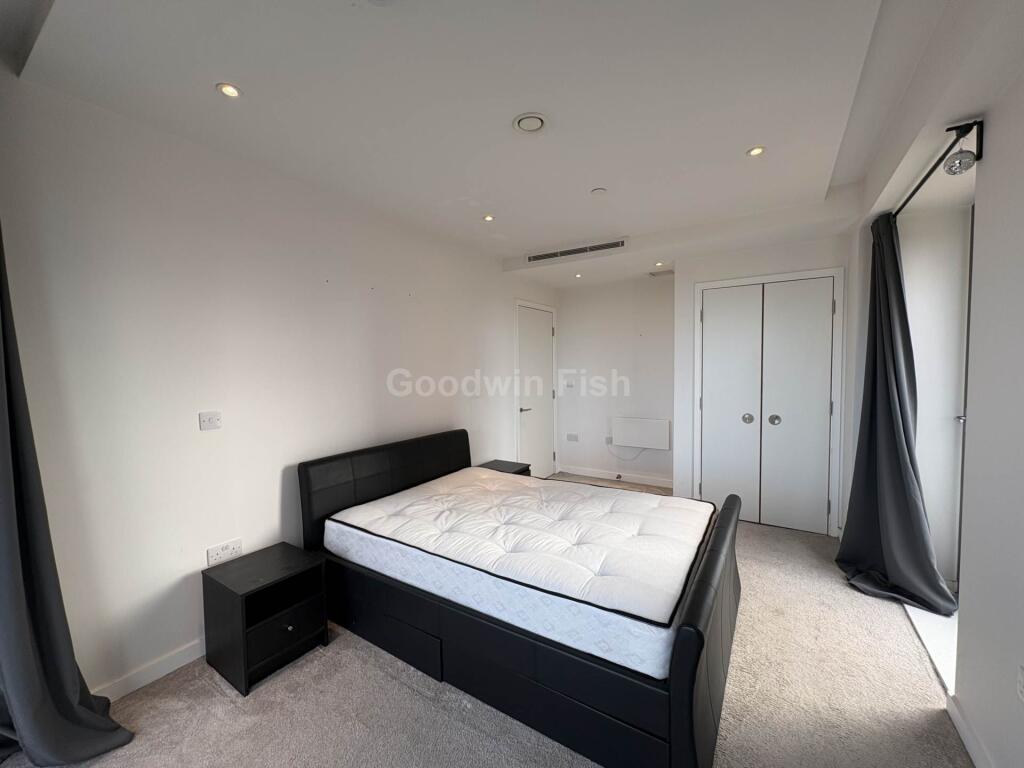 Apartment in Salford, Greater Manchester - View 5
