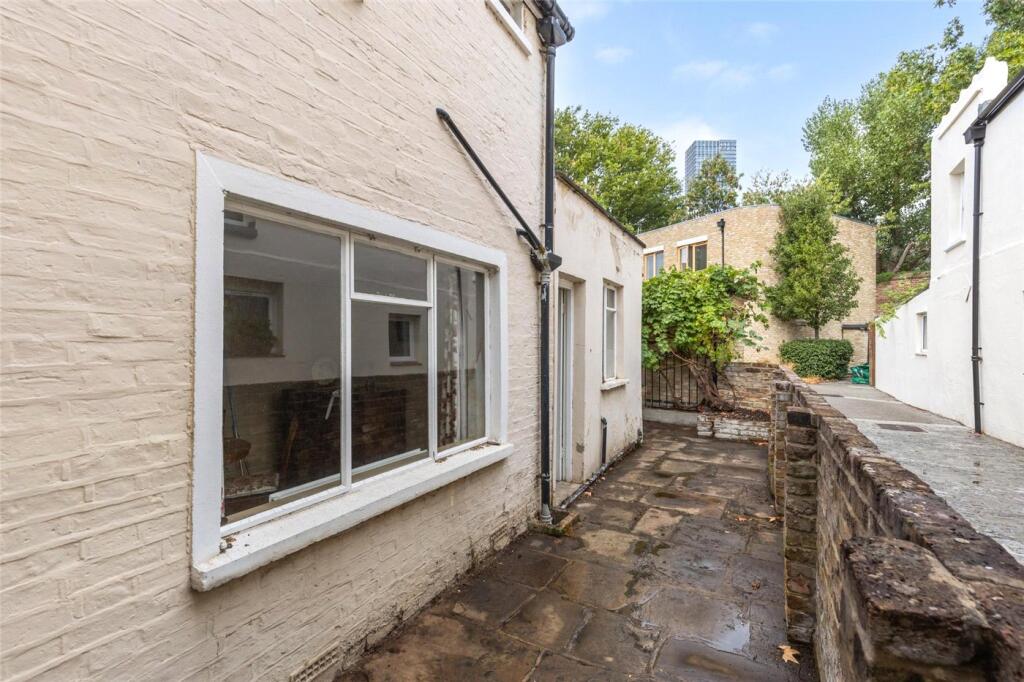 House in London - More