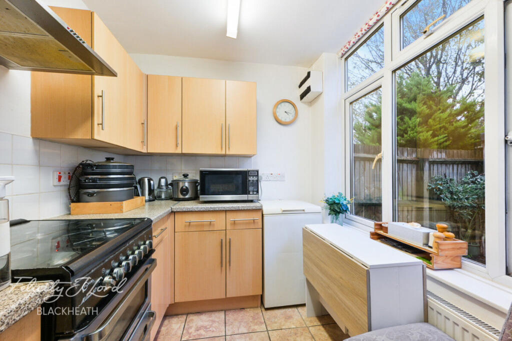 Felspar Close, Plumstead photo 4
