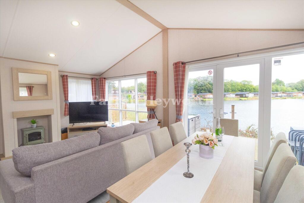 Borwick Lane, Dock Acres, Carnforth photo 5