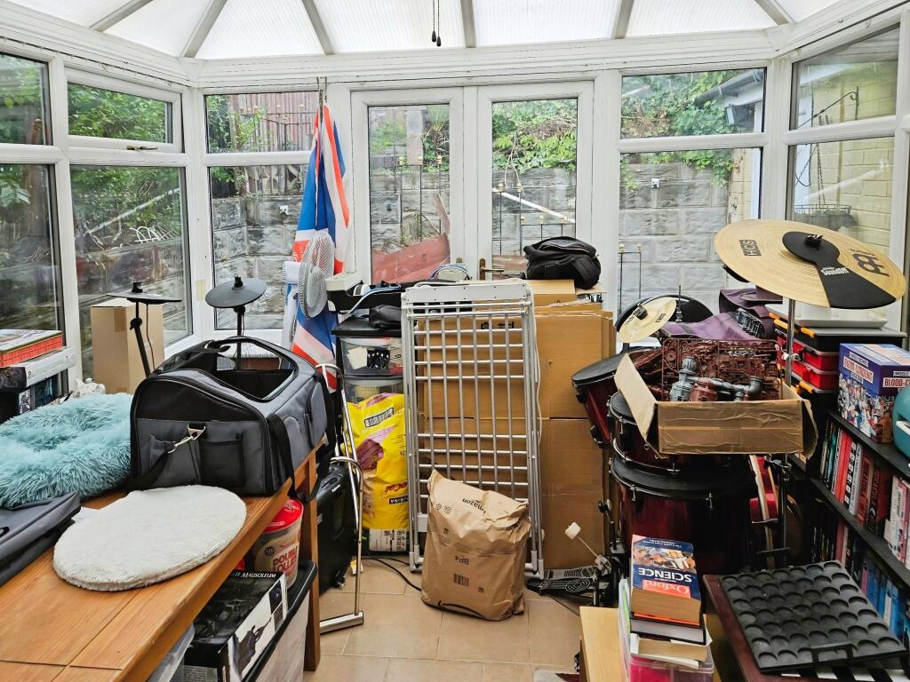 House in Stoke-on-Trent - More
