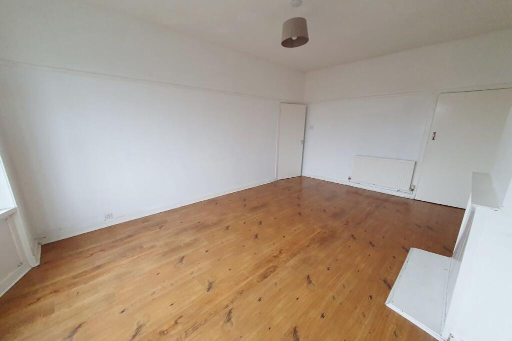 Apartment in Glasgow - View 3