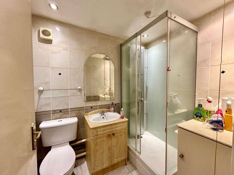Apartment in London - View 6