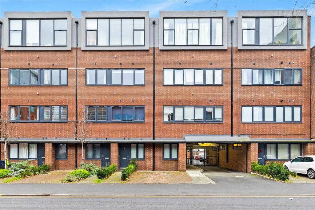 Main image of property: Chertsey Road, Woking, Surrey, GU21