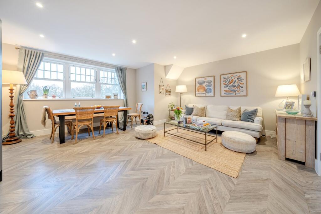 Main image of property: Tooting Bec Gardens, Streatham, London, SW16