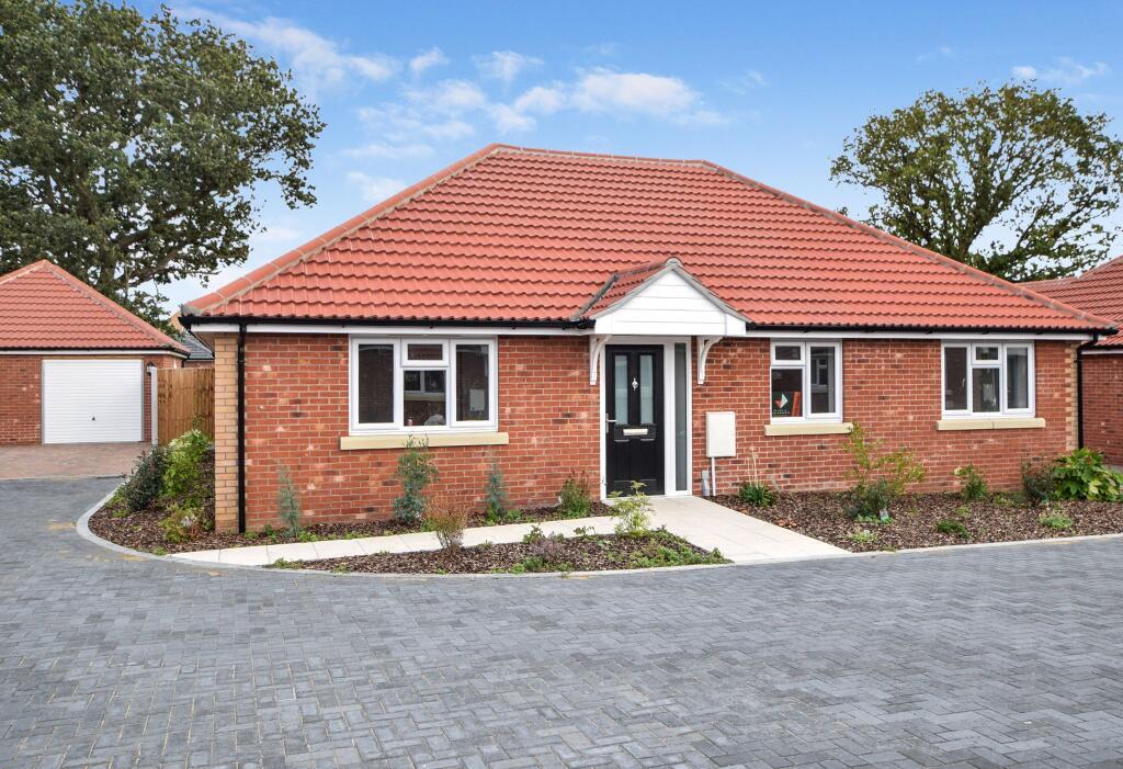 3-bed detached on Plot 7 16 St Johns Oak, Clacton-on-Sea, CO16 8EF, £425,000