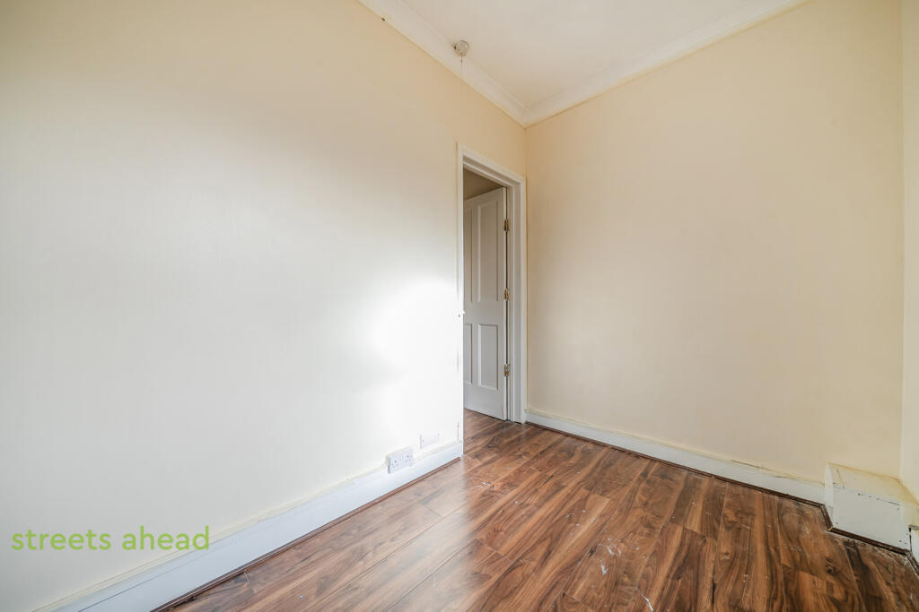 House in Croydon - View 4