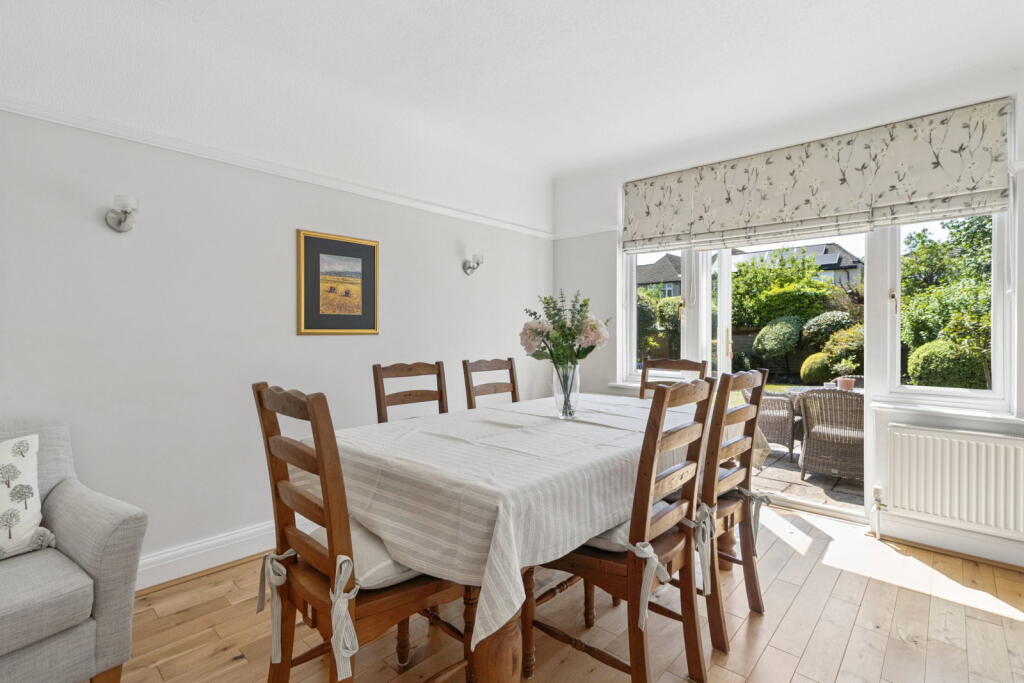Rosecroft Walk, Pinner, HA5 1LJ photo 3