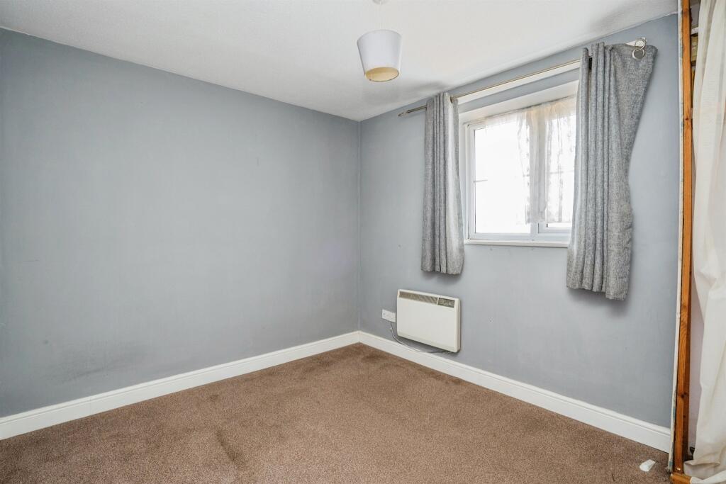 Apartment in Gosport, Hampshire - View 5